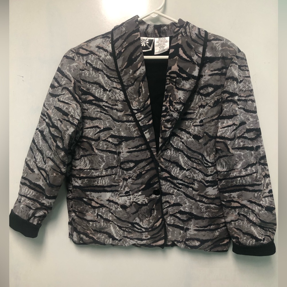 Vintage Phool Women’s tiger/animal print jacket size Large